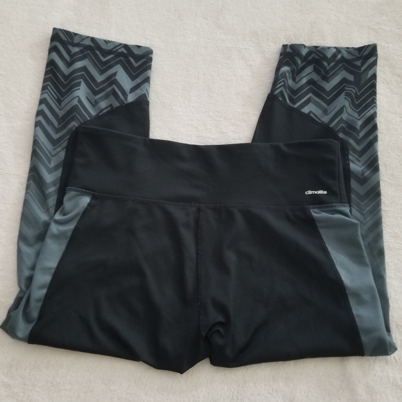 💜 B2G1 GUC Adidas Climalite womens capri leggings - Picture 1 of 6